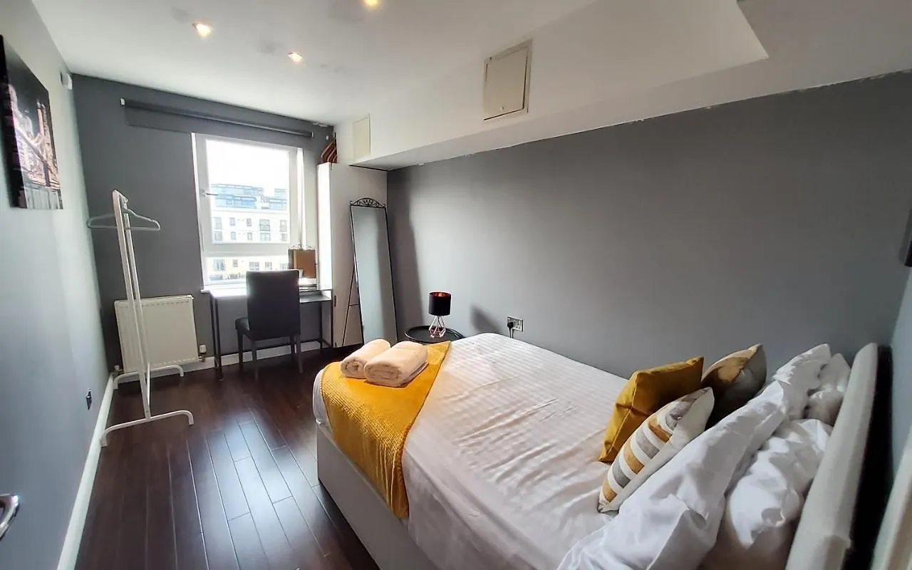 4 Separate Beds, Sleeps 6, Beautiful 2 Bed Apt Edinburgh Apartman