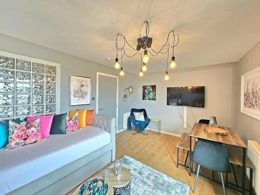 Apartman 4 Separate Beds, Sleeps 6, Beautiful 2 Bed Apt Edinburgh