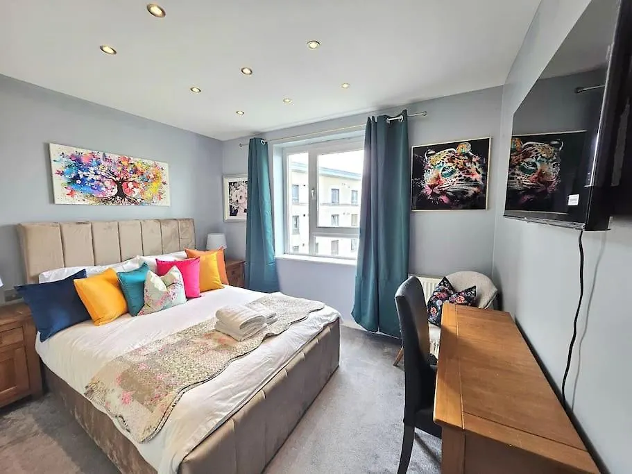アパート 4 Separate Beds, Sleeps 6, Beautiful 2 Bed Apt エディンバラ